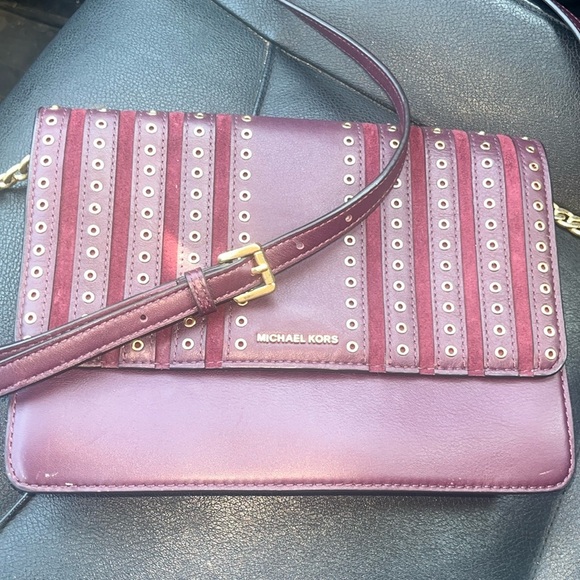 Michael Kors EUC no callouts Burgundy Crossbody Bag - Picture 12 of 15